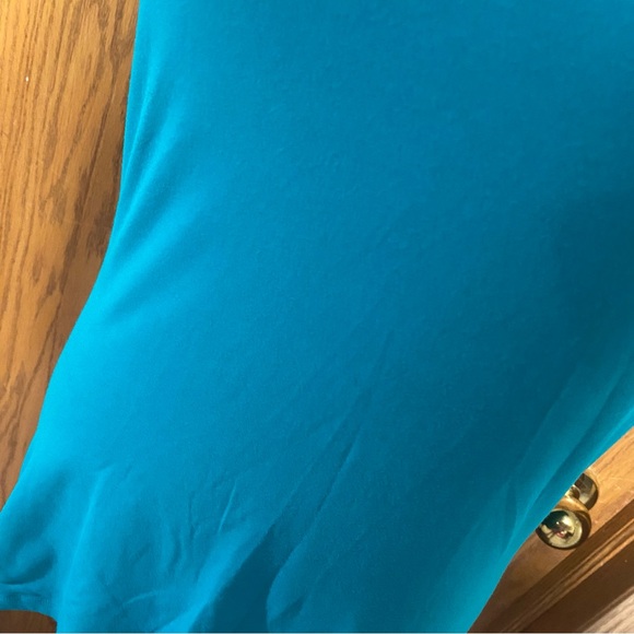 Teal t shirt new without tags - Picture 3 of 5